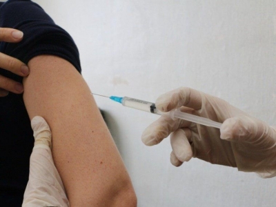 Омичей в этом году будут прививать новой вакциной от гриппа