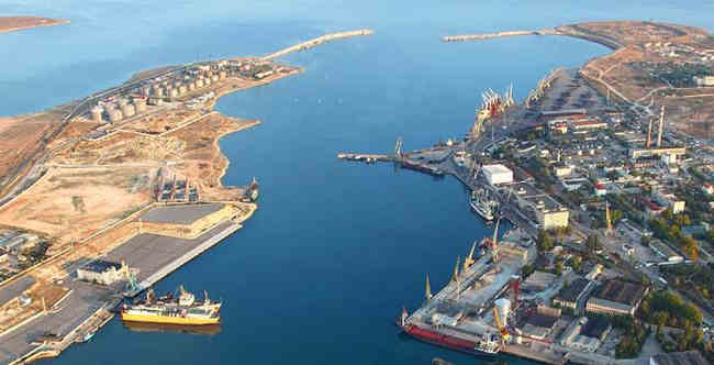 Порт Севастополя готовят к передаче в федеральную собственность