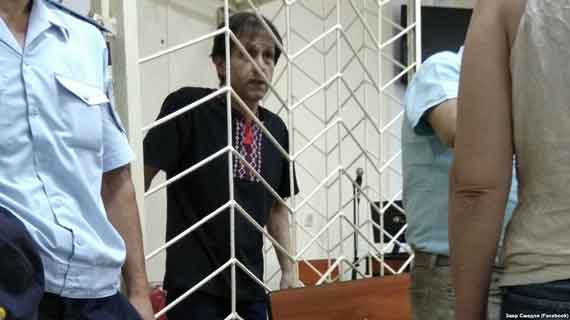 Обнародовано видео потасовки в Разольненском изоляторе, начальник бьет подсудимого