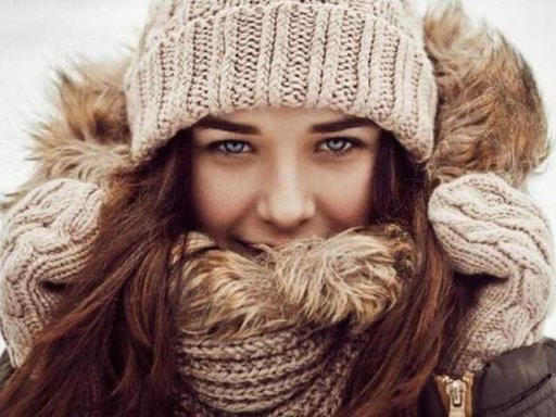 Врачи назвали проблемы со здоровьем, которые подстерегают тех, кто ходит без шапки зимой