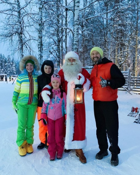 Сергей Бабкин с семьей уехали в зимнюю сказку Финляндии