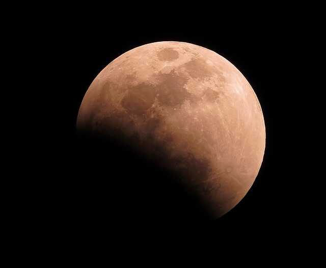 Крымчане смогут увидеть полное затмение Луны 21 января