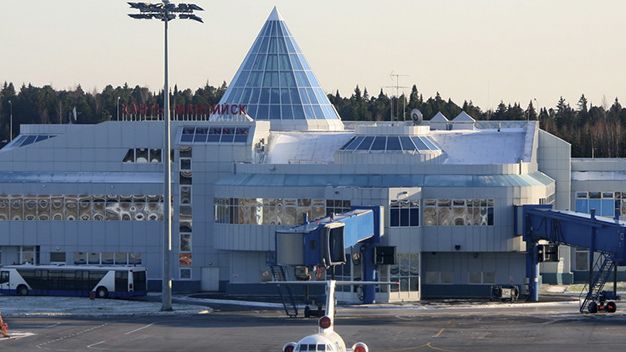 Власти ищут подрядчиков для ремонта аэропорта Ханты-Мансийска