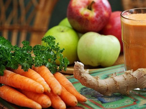 Морковь и яблоки помогают против рака