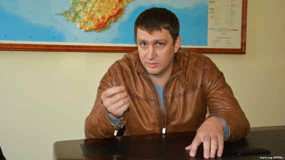 Суд в Крыму назначил экспертизу публикаций блогера-критика Аксенова