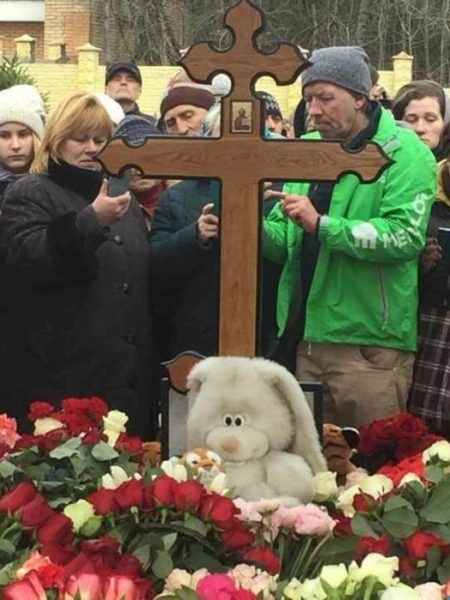 Новости о Юлии Началовой: фото в гробу с похорон не найти в интернете, видео с церемония прощания 
