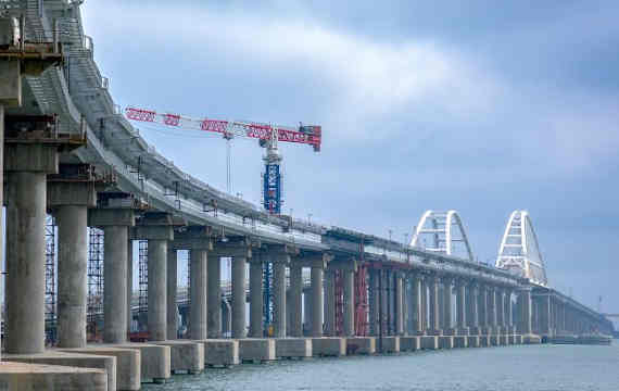 Крымский мост будет снесен: названа причина