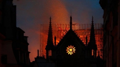 Собор Парижской Богоматери потушен или нет: что сгорело, причины пожара