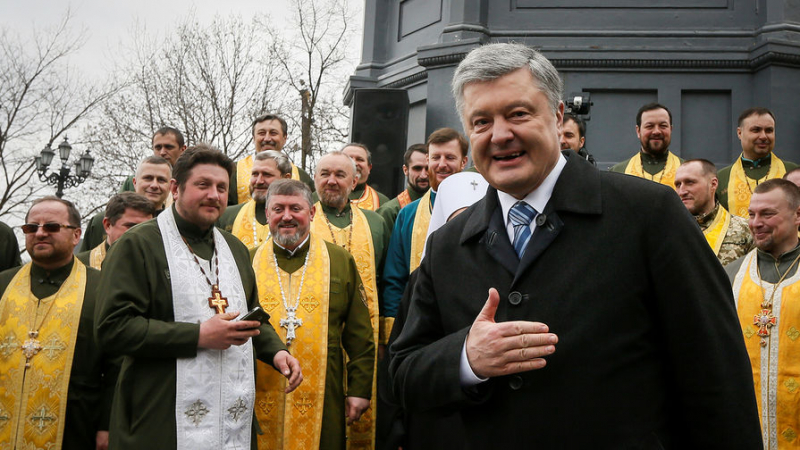 Порошенко заявил об уверенности в победе на выборах президента Украины 