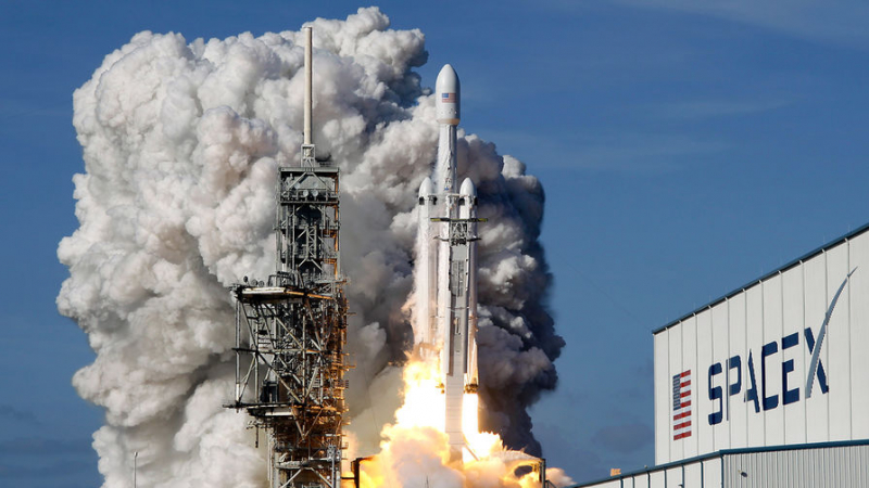 SpaceX перенесла запуск Falcon Heavy со спутником Arabsat 6А 