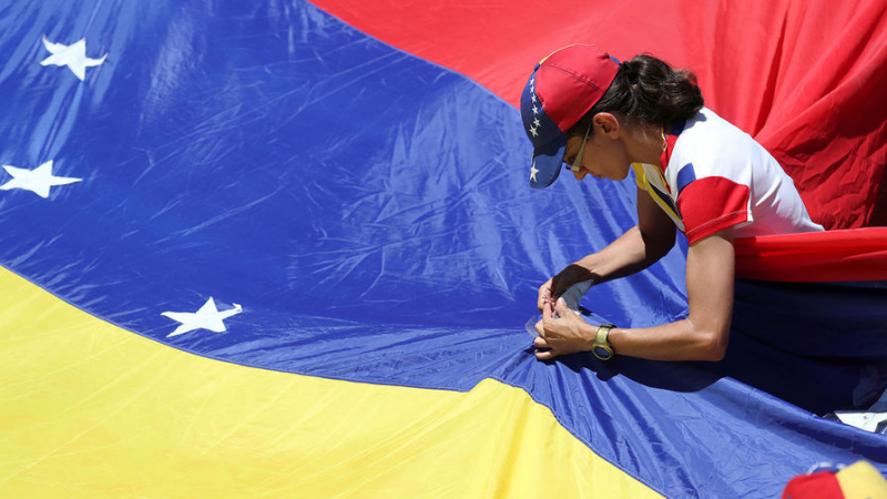 Власти США заблокировали счета диппредставительств Венесуэлы