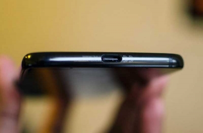 Обзор Moto Z3: надёжный и функциональный смартфон
