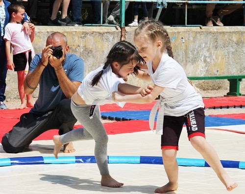 На спортивной базе ДЮСК «Титан» состоялся турнир по сумо «Победа», приуроченный к 9 Мая