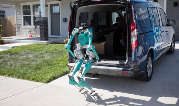 Ford разработал двуногого робота для доставки посылок