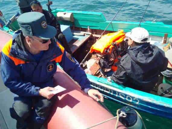 В Севастополе спасатели проверили моряков на трезвость