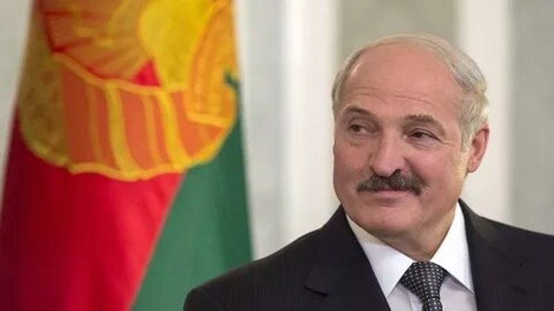 Лукашенко призвал Европу вытащить Украину из беды