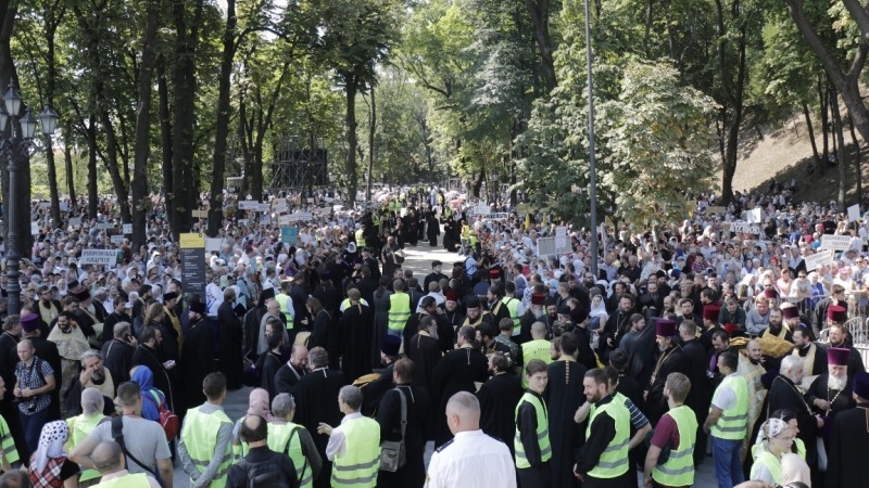 Крестный ход УПЦ МП собрал в Киеве 300 тысяч верующих