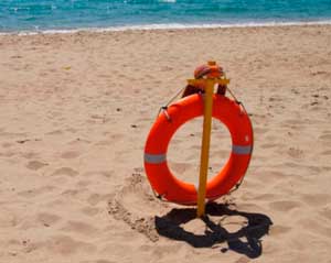 Роспотребнадзор закрыл для купания восемь пляжей в Крыму