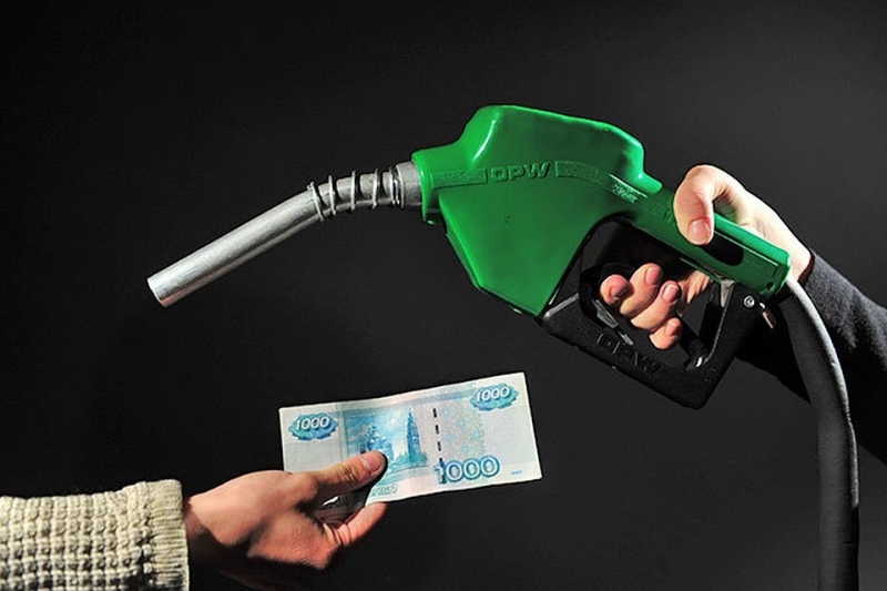 Почему растет цена на бензин в августе 2019: власти заинтересовались быстрым ростом стоимости бензина