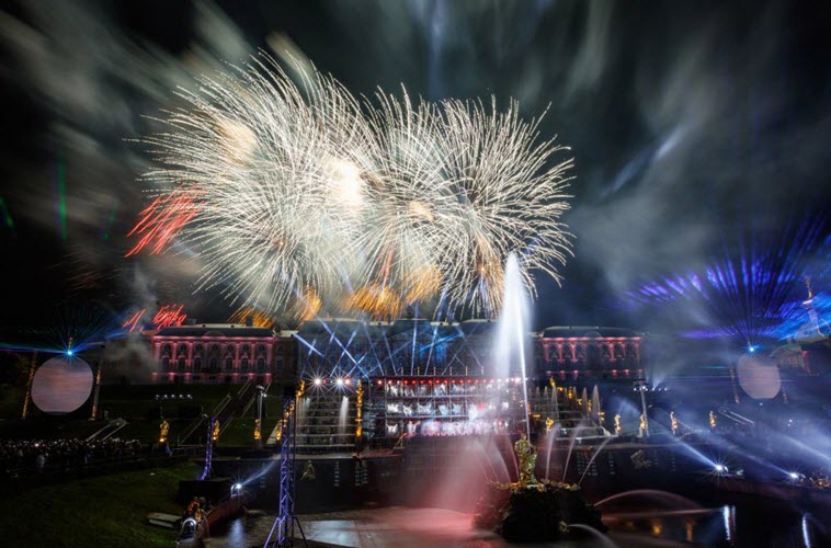 Когда праздник закрытия фонтанов в Петергофе в 2019 году