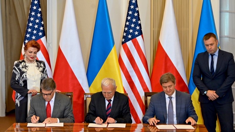 «Польский поток»: Украину надоумили строить газопровод в обход Европы и России