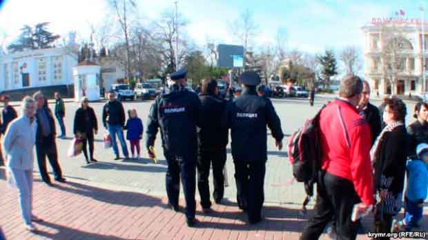 Севастопольские полицейские рассказали школьникам об опасности экстремизма