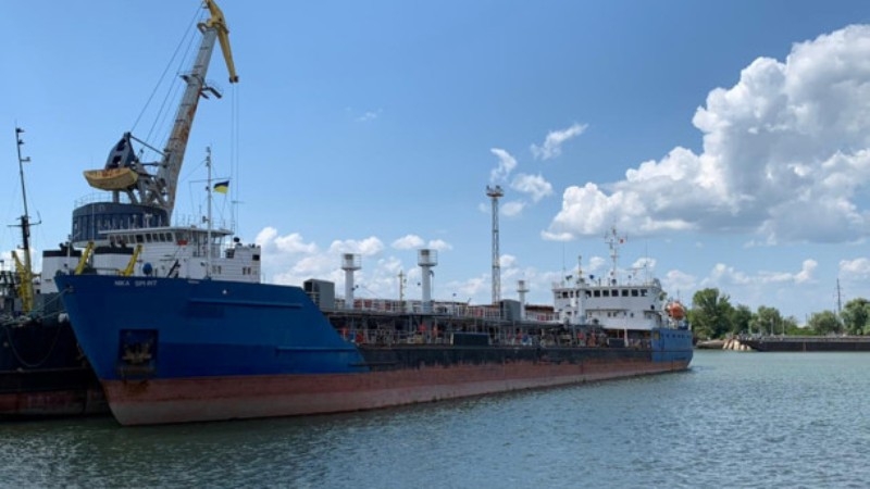 На захваченном российском танкере находится 2 тысячи тонн груза