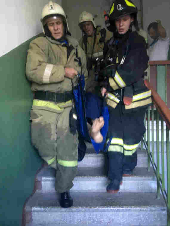 В Севастополе на пожаре спасли человека